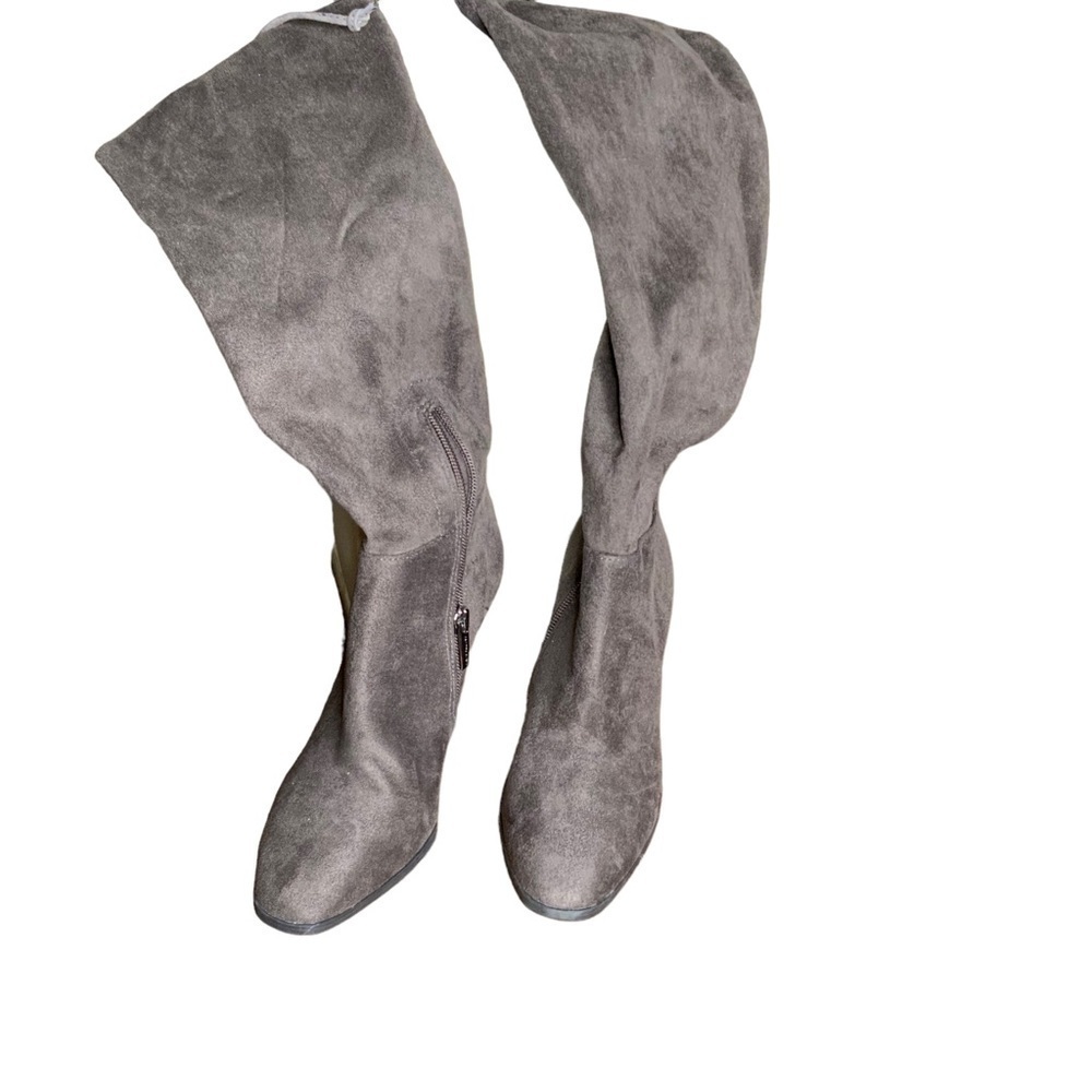 Vince Camuto Tapley brown knee height boots with side zipper and back laced. - Picture 5 of 5